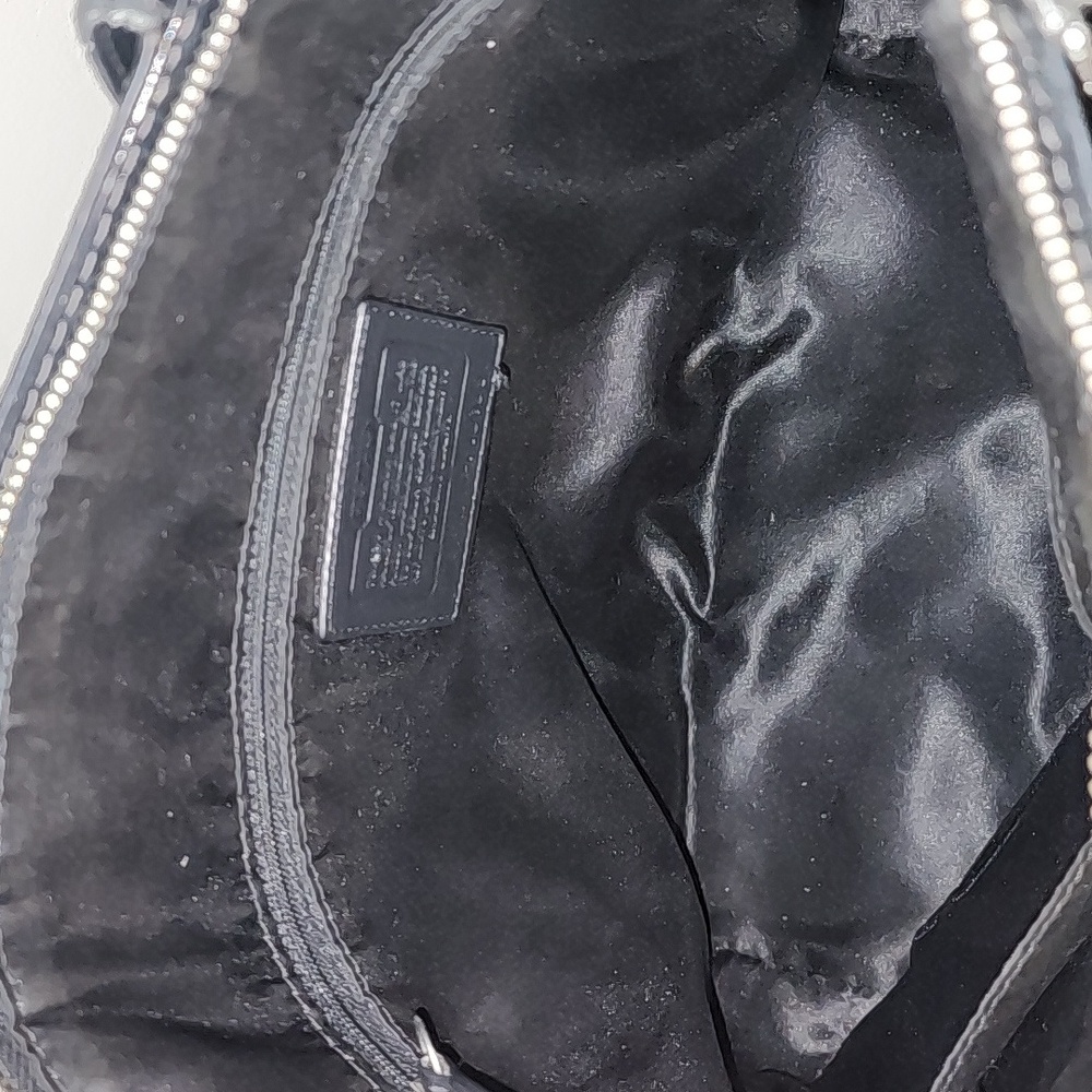 Coach Signature Patent Leather Black Tote Op ART MONOGRAM - Picture 11 of 13